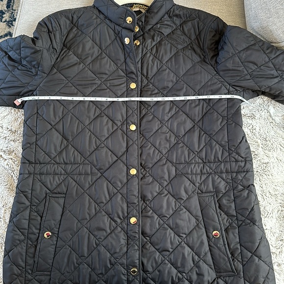 *SOLD* Burberry Quilted Jacket Size Medium - Picture 9 of 10